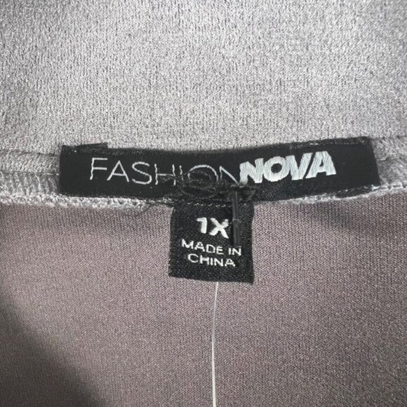 Fashion Nova Women's Nothing's Impossible Faux Suede Moto Jacket Size 1X Grey - Picture 8 of 11